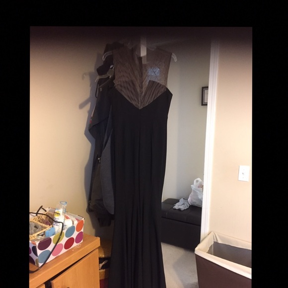 SALE!!!!!Price Firm!!!! Betsy Adam Gown - Picture 6 of 7